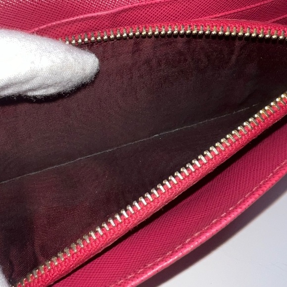 ♥️PRADA RED Saffiano Metal Calfskin Leather Continental/Long Wallet | PRELOVED♥️ - Picture 15 of 16